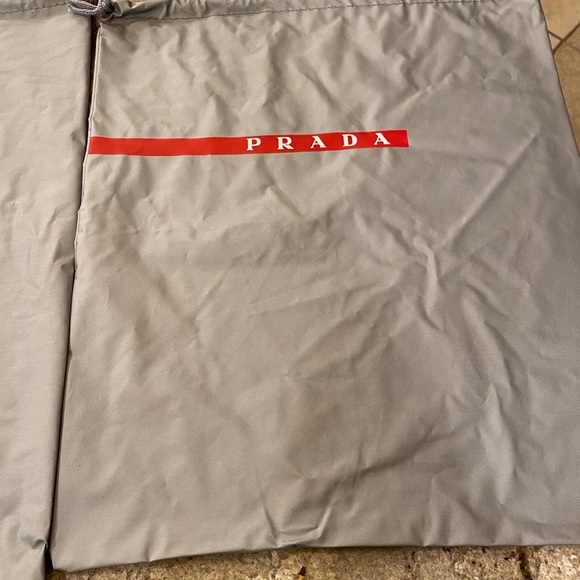 3 Waterproof Prada bags for shoes and 1 bag - Picture 13 of 14
